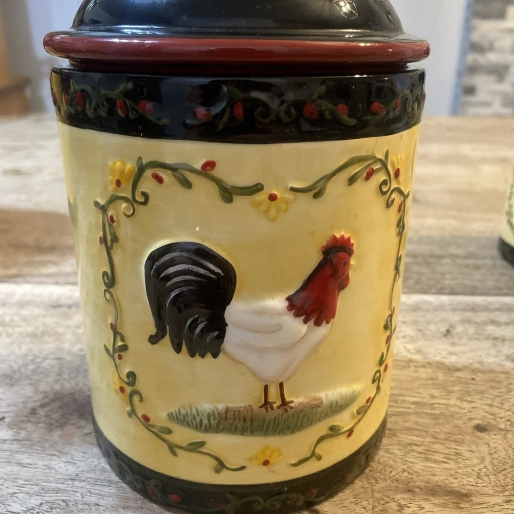 Ceramic Canister Set 3 Rooster Theme 1990-early 2000s. Good Condition